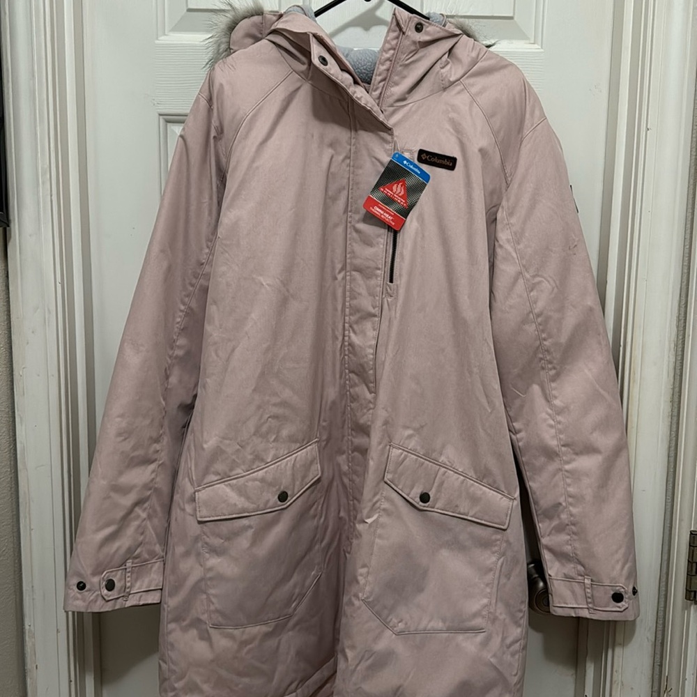 Columbia winter Omni-heat jacket size xxl. Is light/blush pink winter jacket.